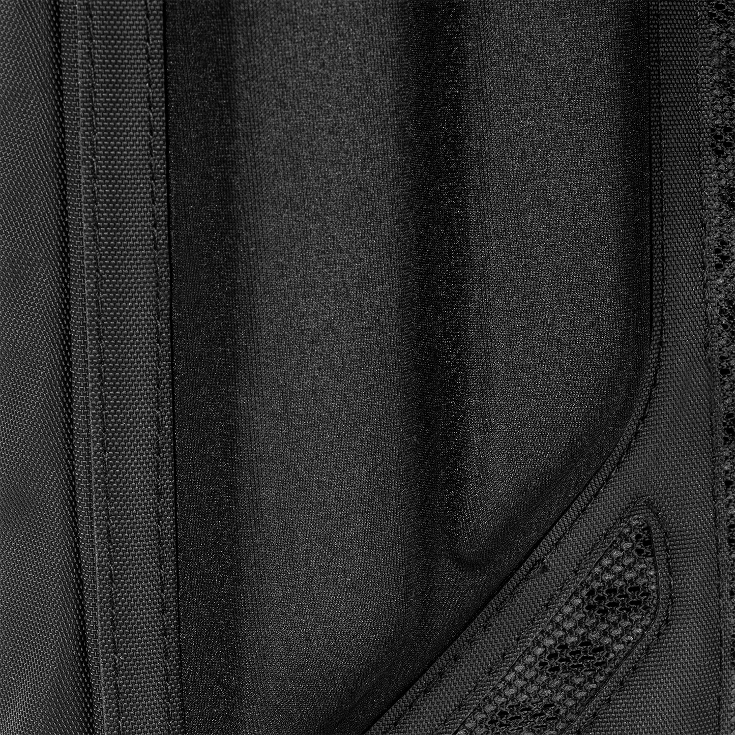 paragon-hydration-pack-f2 Paragon_Black_Texture.png