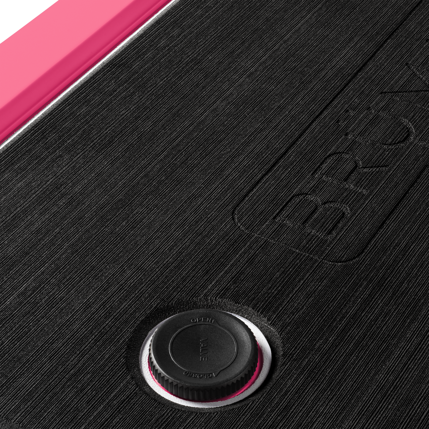 brutank-k4 brutank-55qt-neonpink-vent.png