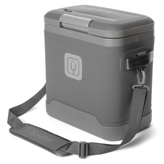magpack-18-can-y7 magpack_18_graphite_front_strap.png